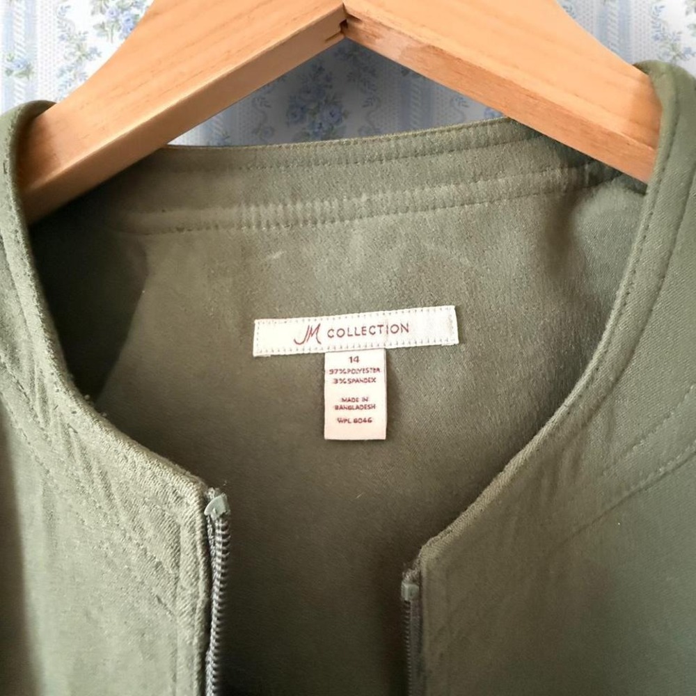 JM Collection Women's 14 Khaki Olive green jacket with zipper detail lightweight - Picture 3 of 4